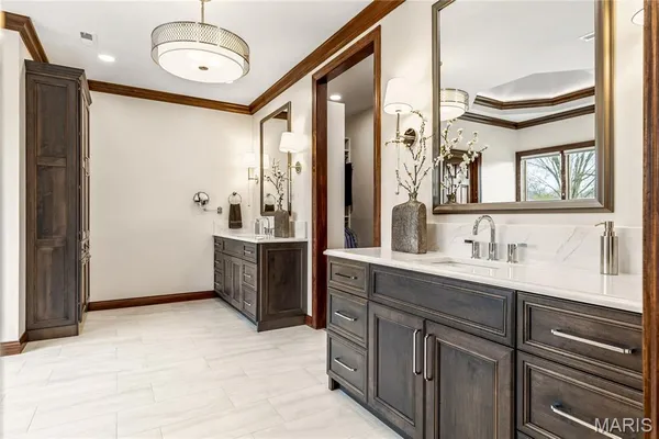 $1,839,000 | 32 Rathfarnum Lane, Weldon Spring, MO 63304