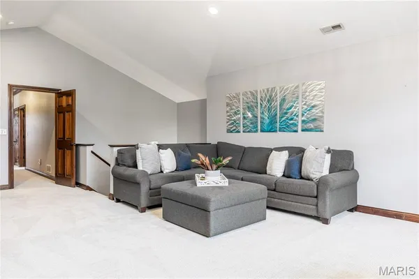 $1,839,000 | 32 Rathfarnum Lane, Weldon Spring, MO 63304