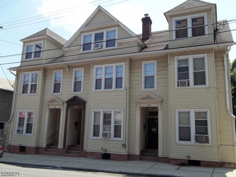 190 Chambers Street, Unit 2 Phillipsburg, NJ 08865 - Photo 1 of 10 a front view of a house