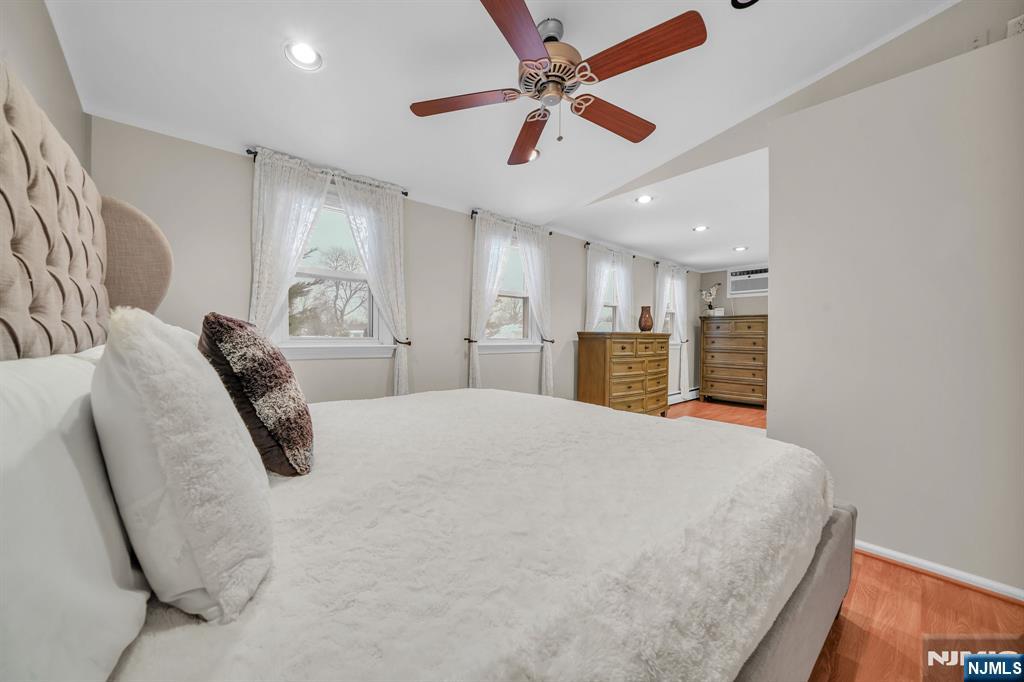 22 Woodlot Road Wayne, NJ 07470 - Photo 19 of 34