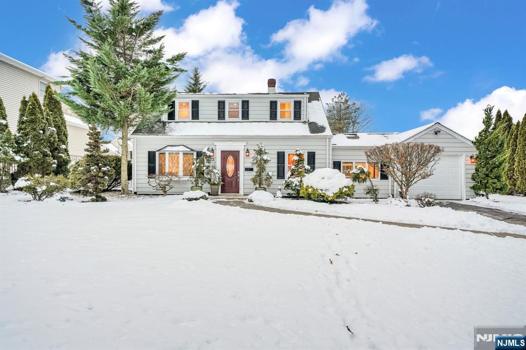 22 Woodlot Road Wayne, NJ 07470 - Photo 2 of 34