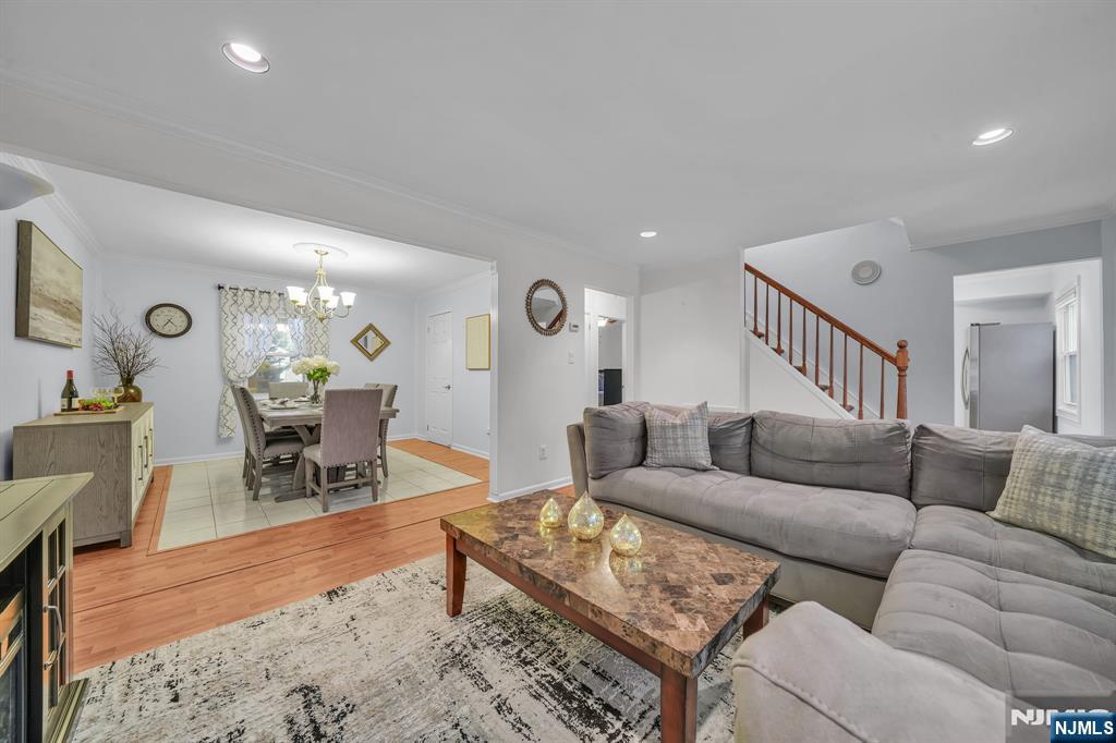 22 Woodlot Road Wayne, NJ 07470 - Photo 7 of 34