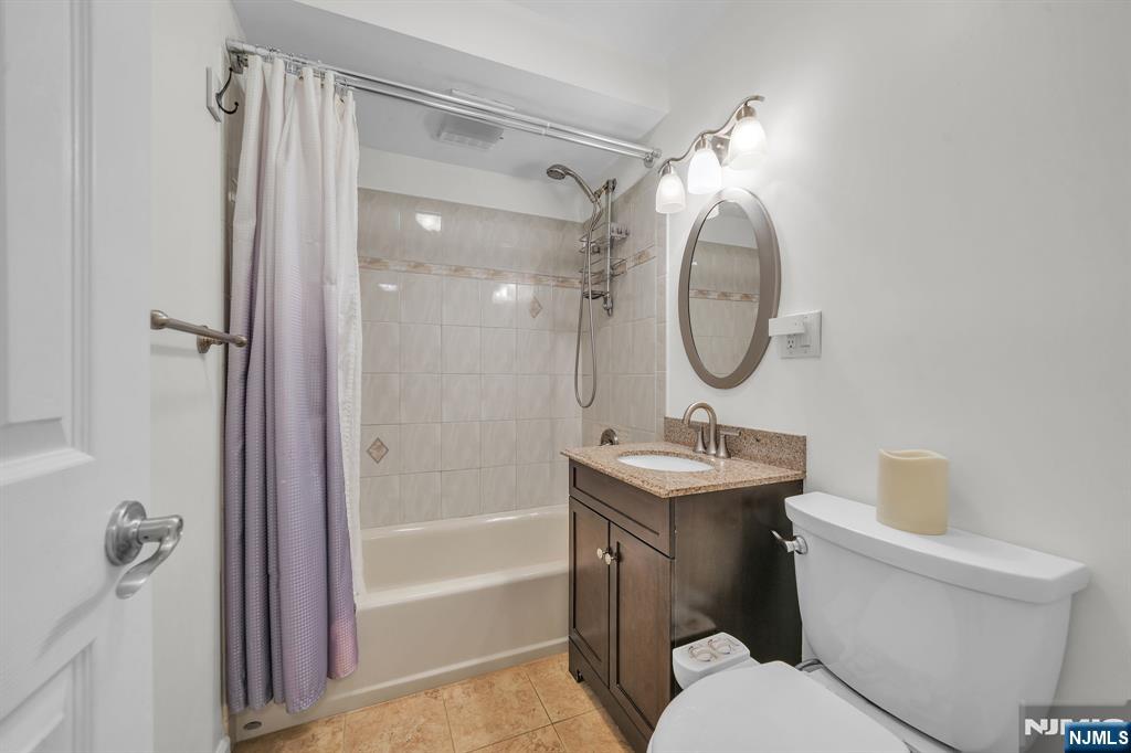 22 Woodlot Road Wayne, NJ 07470 - Photo 10 of 34