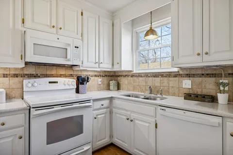 $379,900 | 9111 Sawyer Brown Road, Nashville, TN 37221