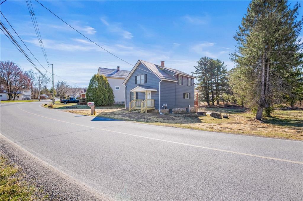 561 Stepping Stone Road Somerset, PA 15501 - Photo 3 of 47 Gallery Image 3