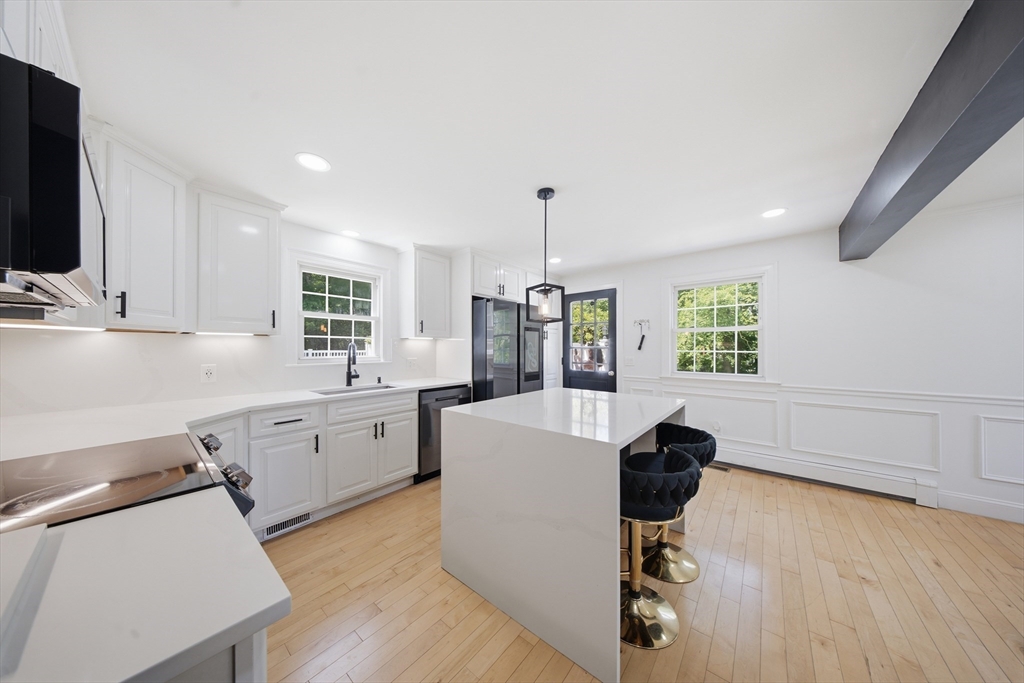 345 Pleasantdale Road Rutland, MA 01543 - Photo 5 of 40