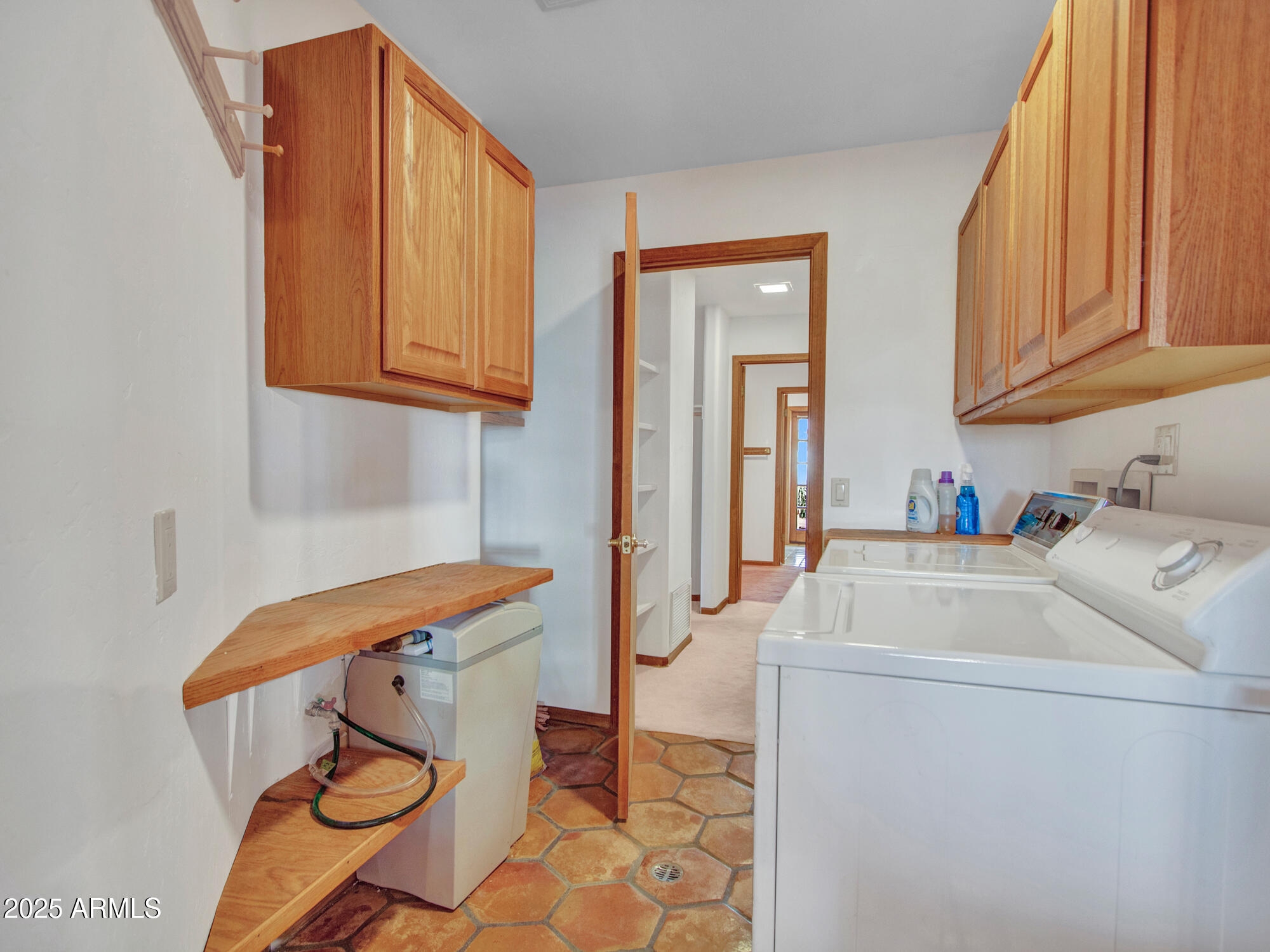 7143 East Highland Road Cave Creek, AZ 85331 - Photo 9 of 99 13-Laundry