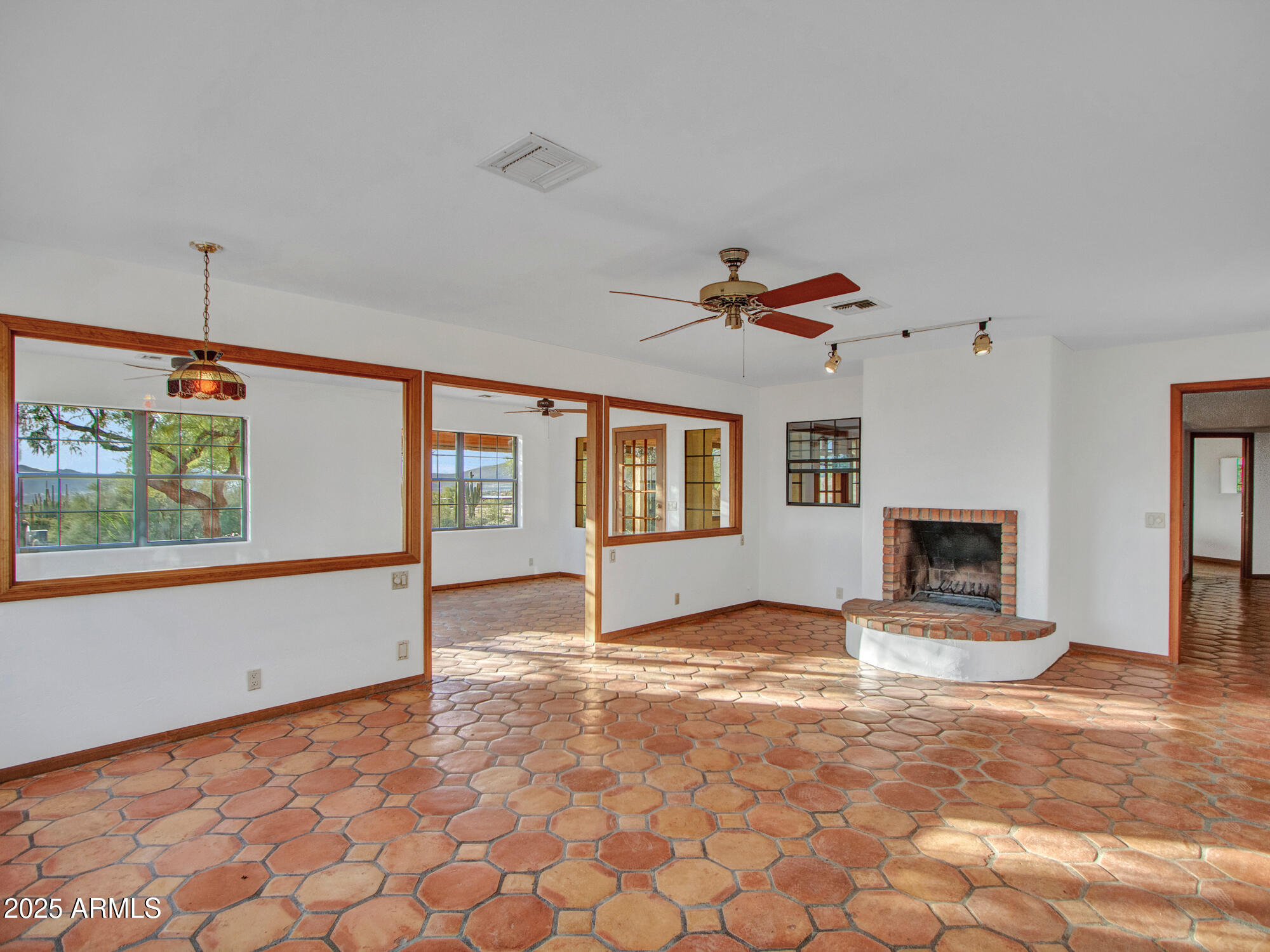 7143 East Highland Road Cave Creek, AZ 85331 - Photo 18 of 99 16-Family-rooms-(2)