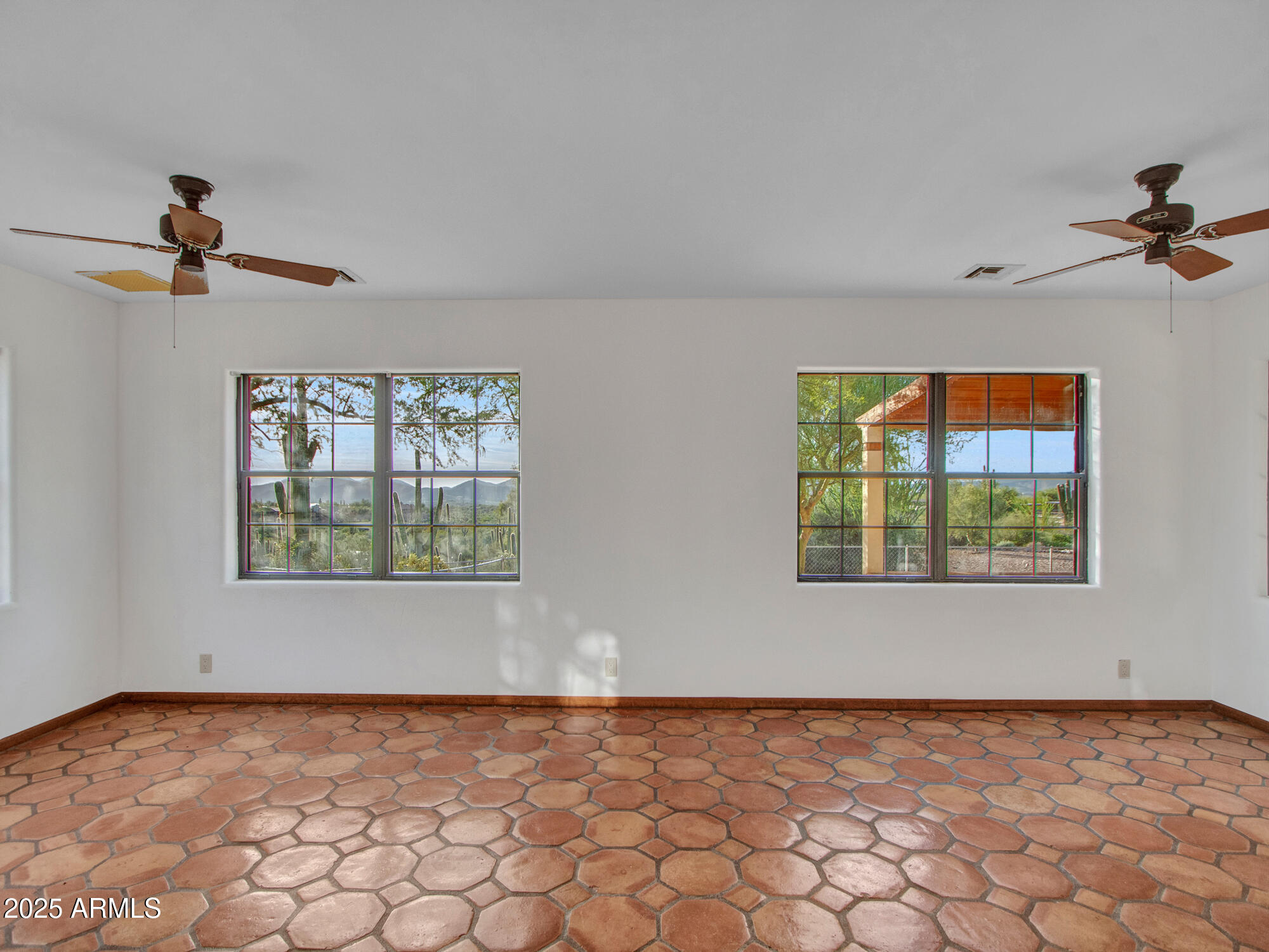 7143 East Highland Road Cave Creek, AZ 85331 - Photo 19 of 99 16-Family-rooms-(3)