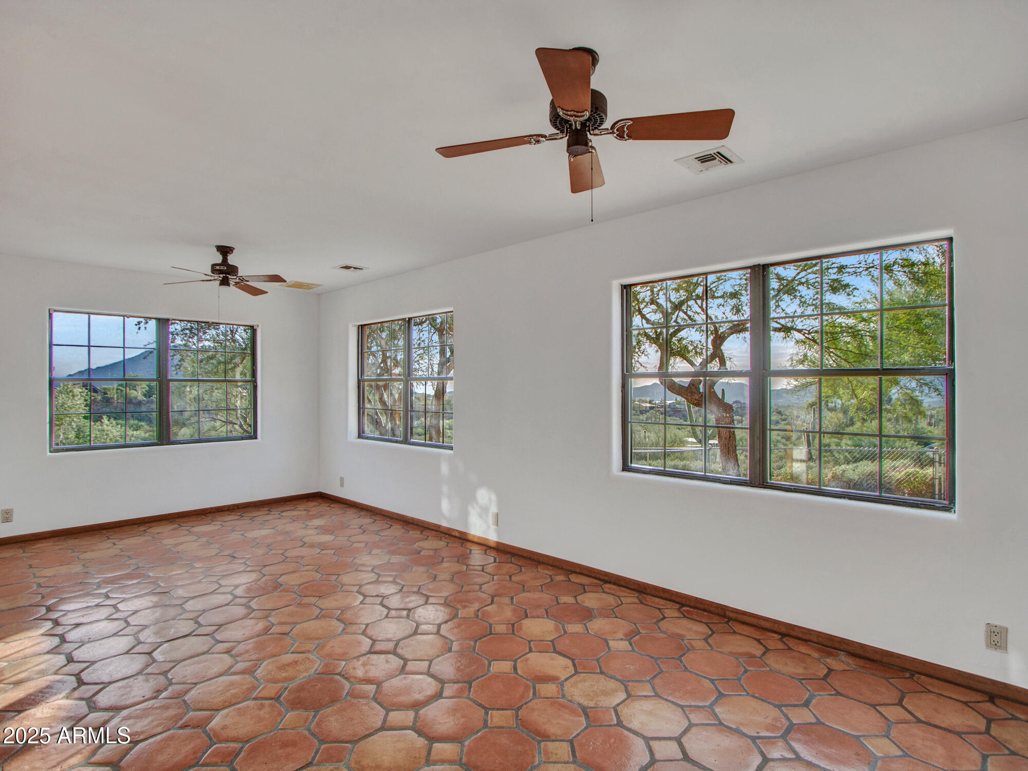 7143 East Highland Road Cave Creek, AZ 85331 - Photo 21 of 99 16-Family-rooms-(5)