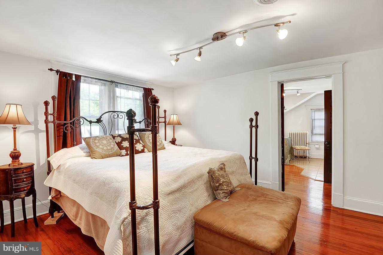 238 Mallow Hill Road Baltimore, MD 21229 - Photo 20 of 30 Bedroom (Master)
