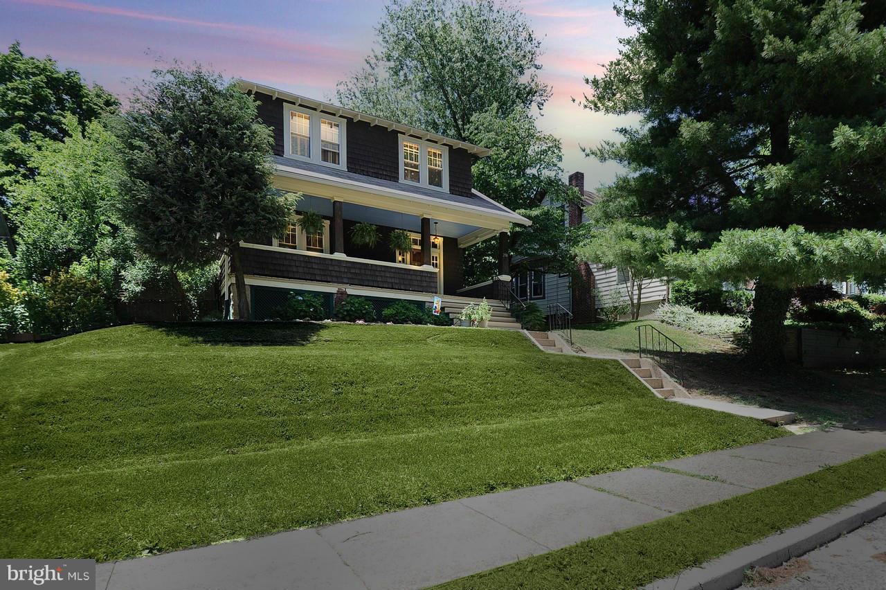 238 Mallow Hill Road Baltimore, MD 21229 - Photo 30 of 30 Exterior (Front)