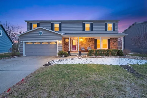 $330,000 | 211 Lake Shore Circle, Bloomington, IL 61704