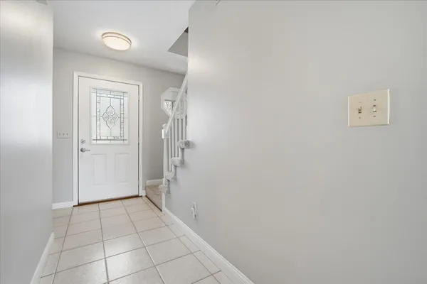 $330,000 | 211 Lake Shore Circle, Bloomington, IL 61704