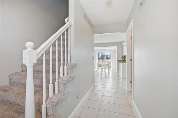 $330,000 | 211 Lake Shore Circle, Bloomington, IL 61704