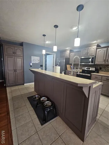 $335,000 | 139 Lyle Curtis Circle, Waynesville, MO 65583