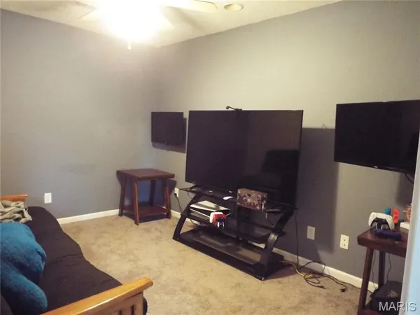 $325,000 | 139 Lyle Curtis Circle, Waynesville, MO 65583