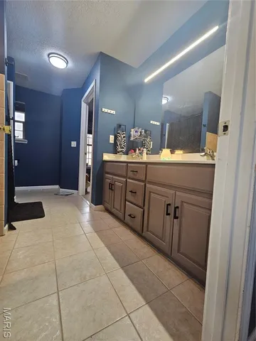 $330,000 | 139 Lyle Curtis Circle, Waynesville, MO 65583