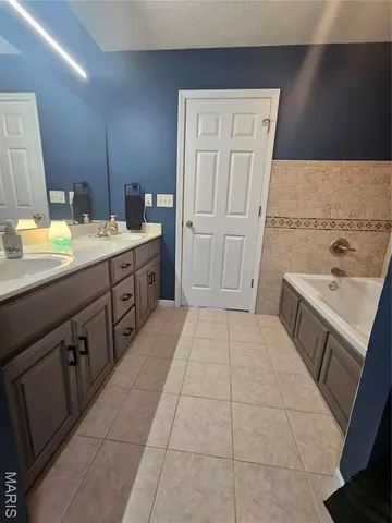 $330,000 | 139 Lyle Curtis Circle, Waynesville, MO 65583