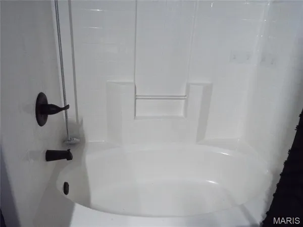 $325,000 | 139 Lyle Curtis Circle, Waynesville, MO 65583