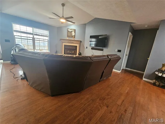 $330,000 | 139 Lyle Curtis Circle, Waynesville, MO 65583