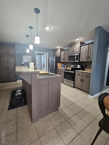 $330,000 | 139 Lyle Curtis Circle, Waynesville, MO 65583