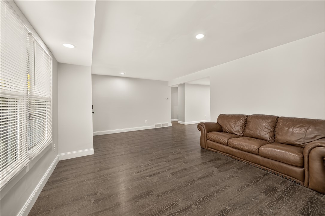 1209 Hinchey Road Gates, NY 14624 - Photo 5 of 38 Front room