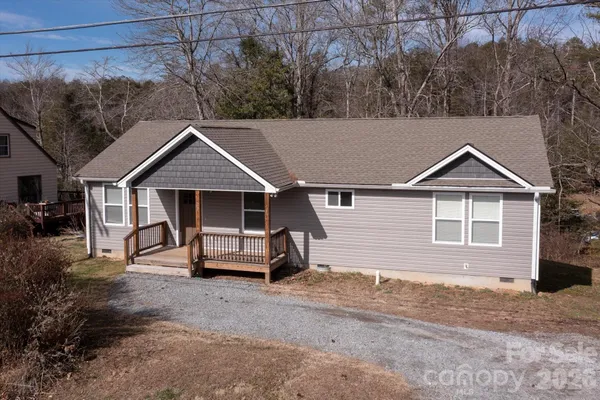 $499,000 | 127 Hawthorne Drive, Brevard, NC 28712