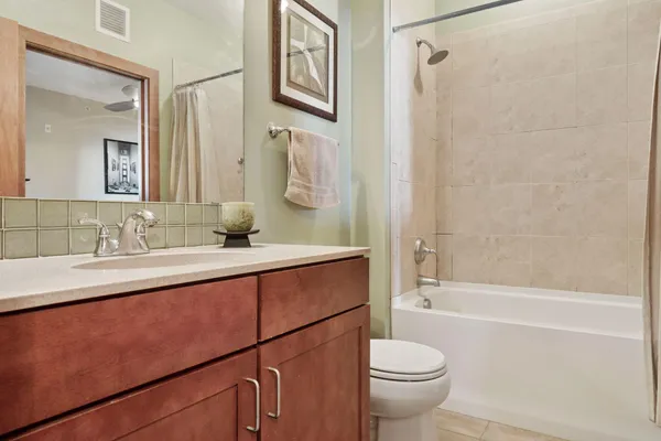 $1,550 | 15 East Franklin Avenue, Unit 322, Minneapolis, MN 55404