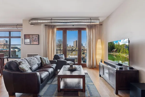 $1,550 | 15 East Franklin Avenue, Unit 322, Minneapolis, MN 55404