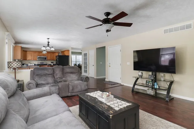 $340,000 | 1502 Killarney Court, Normal, IL 61761