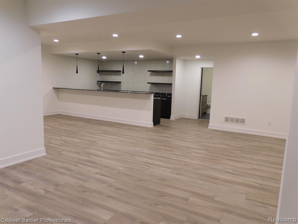 2324 Yorkshire Road Birmingham, MI 48009 - Photo 56 of 69