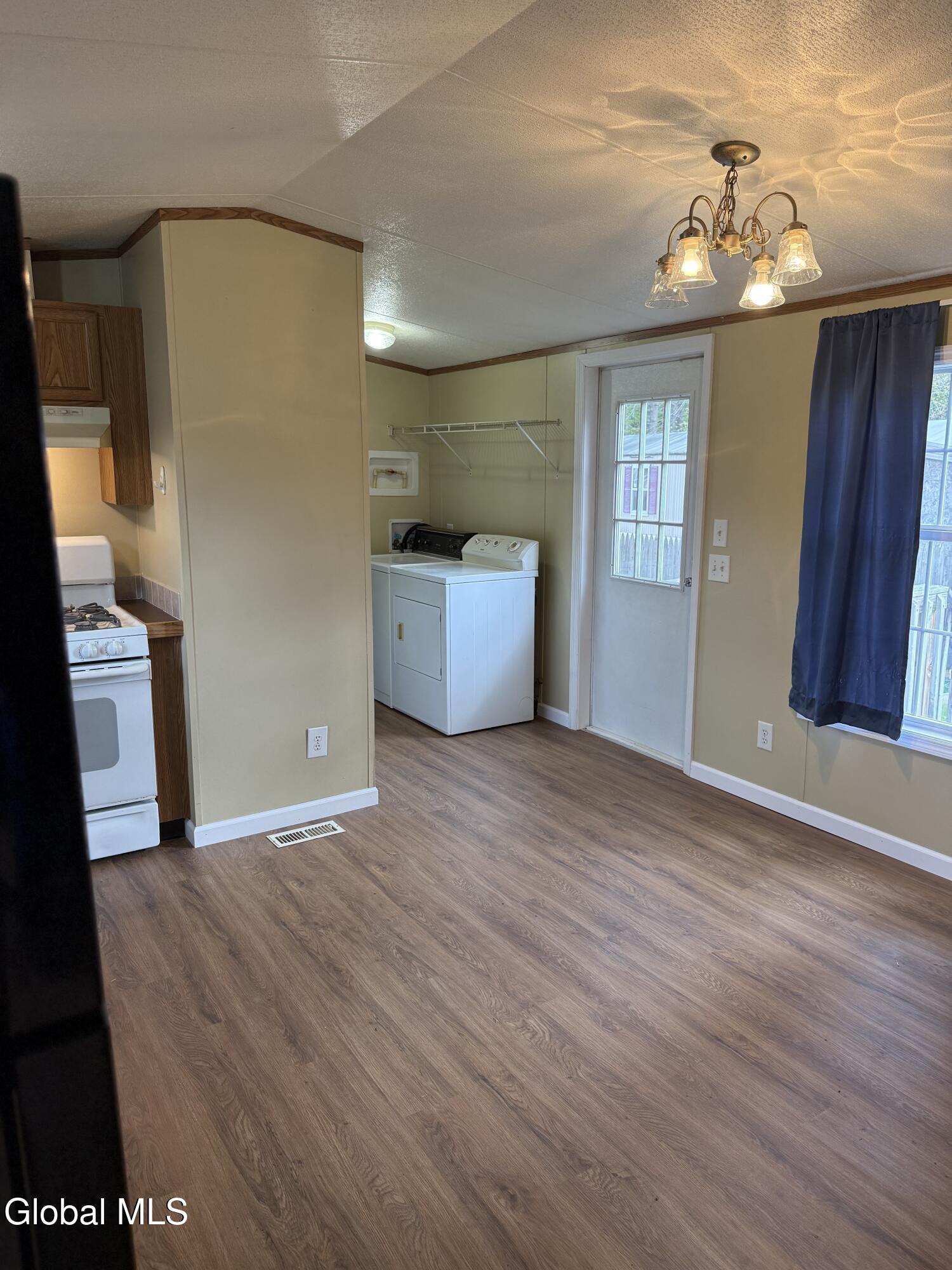 980 Murray Road, Unit 8 Greenfield, NY 12850 - Photo 4 of 15 IMG_3870
