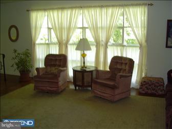 116 Kipling Road Cherry Hill, NJ 08003 - Photo 5 of 6 Living Room