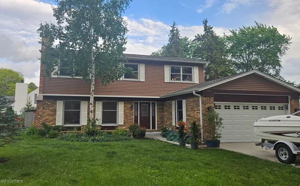 $519,000 | 17515 West Winnebago Drive, Grayslake, IL 60030