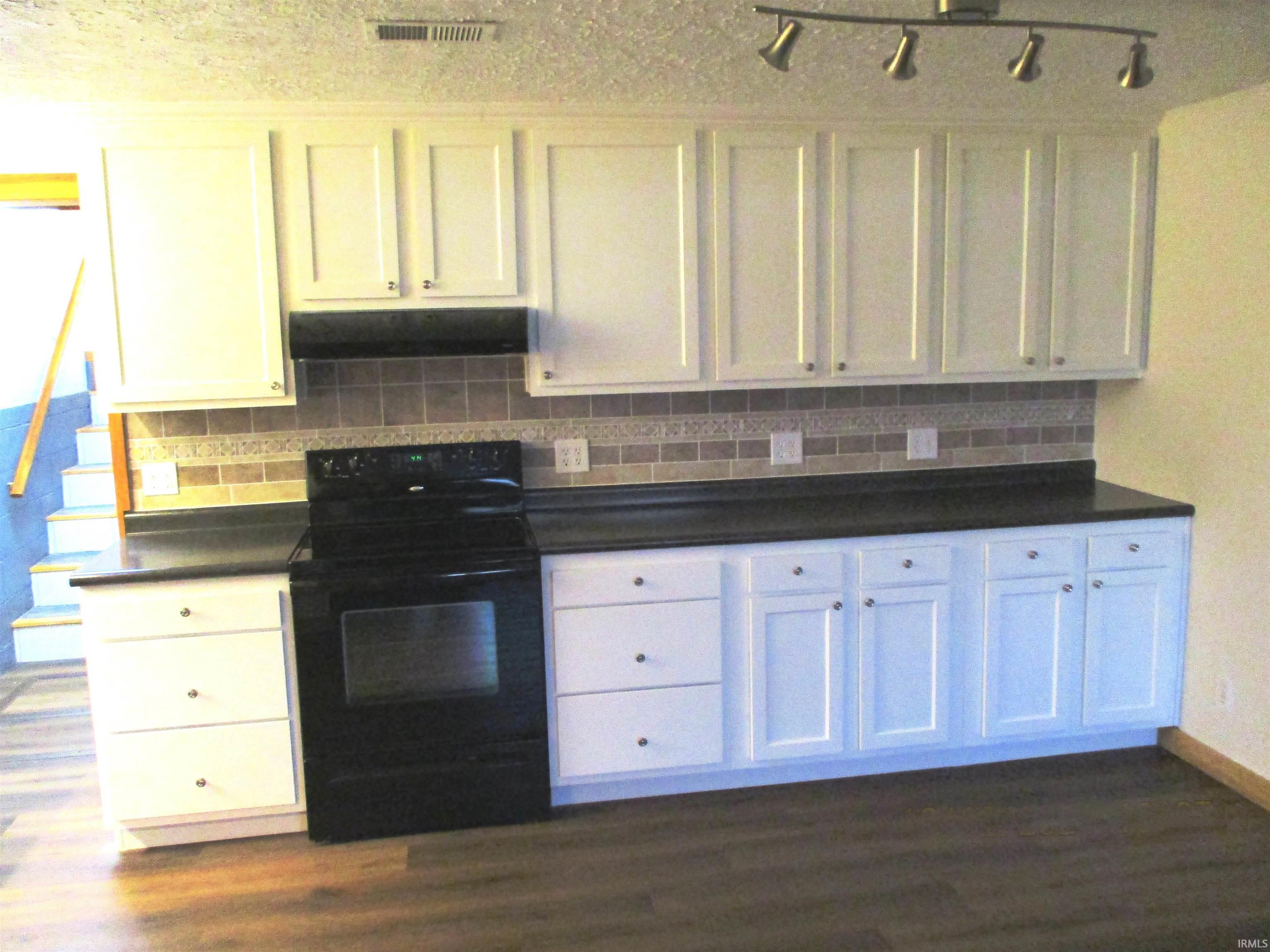 805 South Ribble Avenue Muncie, IN 47302 - Photo 3 of 15 Gallery Image 3
