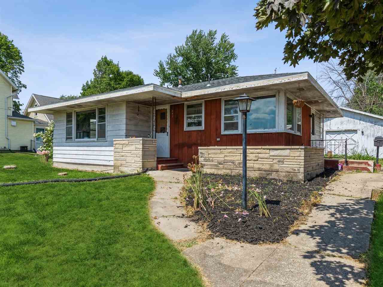 341 East 3rd Street Riverside, IA 52327 - Photo 2 of 18 Gallery Image 2