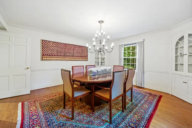 $669,000 | 175 Tokeneke Drive, North Haven, CT 06473