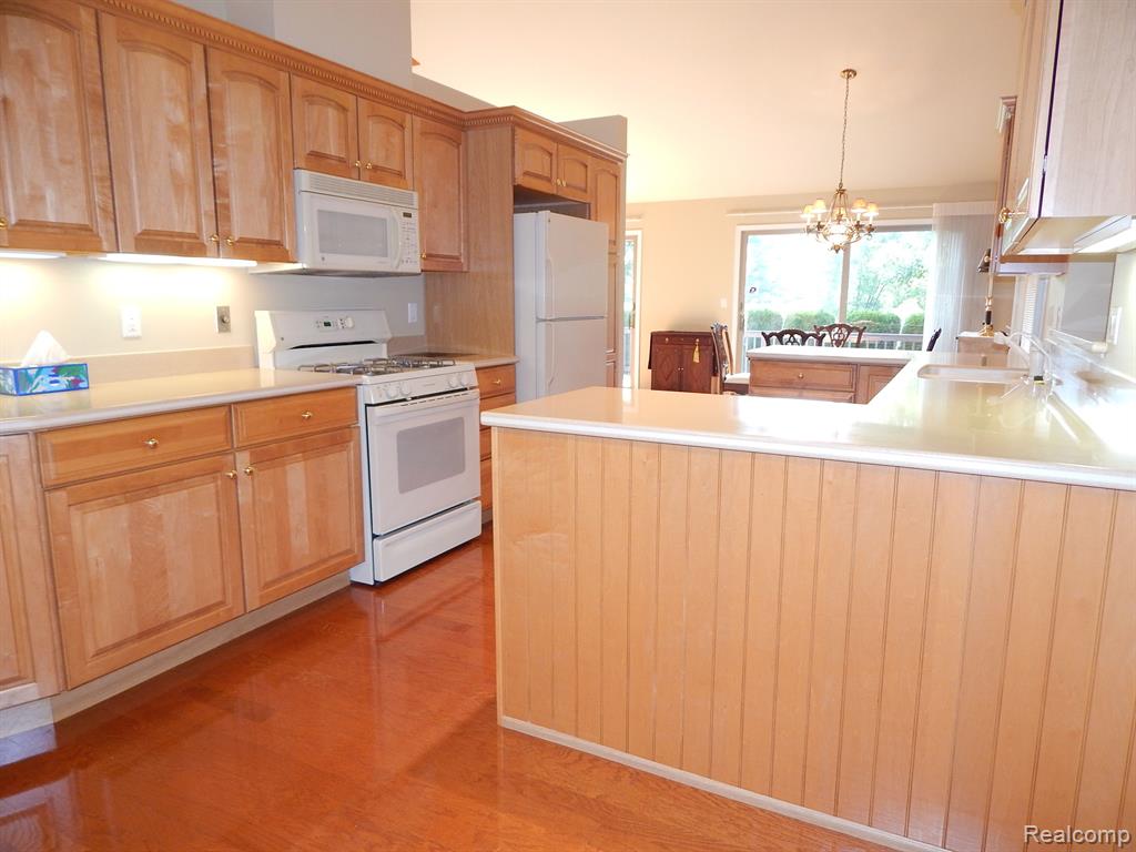 1865 Pug Road St. Clair, MI 48079 - Photo 8 of 38