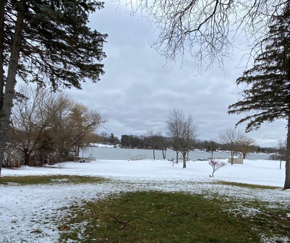 3356 East Pierson Road Flint, MI 48506 - Photo 6 of 17 Untitled design (6).jpg