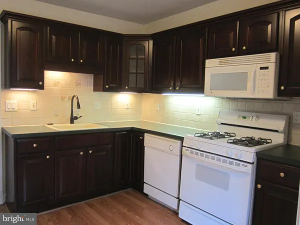 $2,350 | 129 East Homestead Avenue, Unit 2, Collingswood, NJ 08108