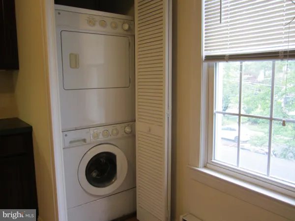 $2,350 | 129 East Homestead Avenue, Unit 2, Collingswood, NJ 08108