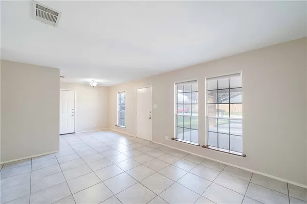 $1,295 | 1944 Nicole Circle, Unit A, Round Rock, TX 78664