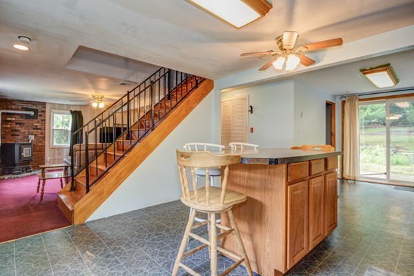 22 Warren Road Auburn, MA 01501 - Photo 3 of 30 Gallery Image 3