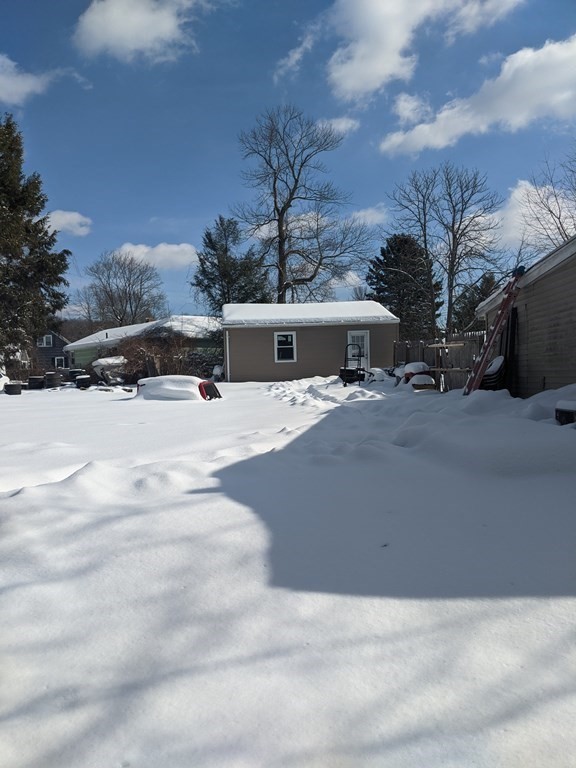 202 Rolf Avenue Chicopee, MA 01020 - Photo 5 of 16 Gallery Image 5