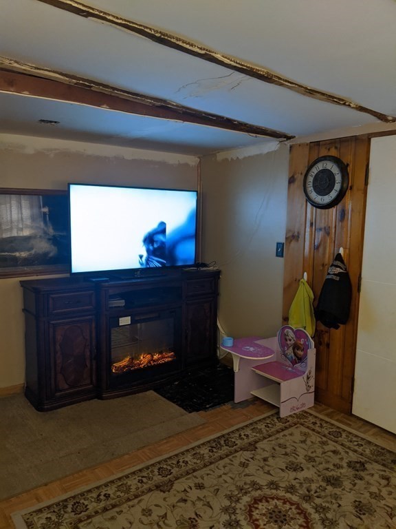 202 Rolf Avenue Chicopee, MA 01020 - Photo 10 of 16 Gallery Image 10