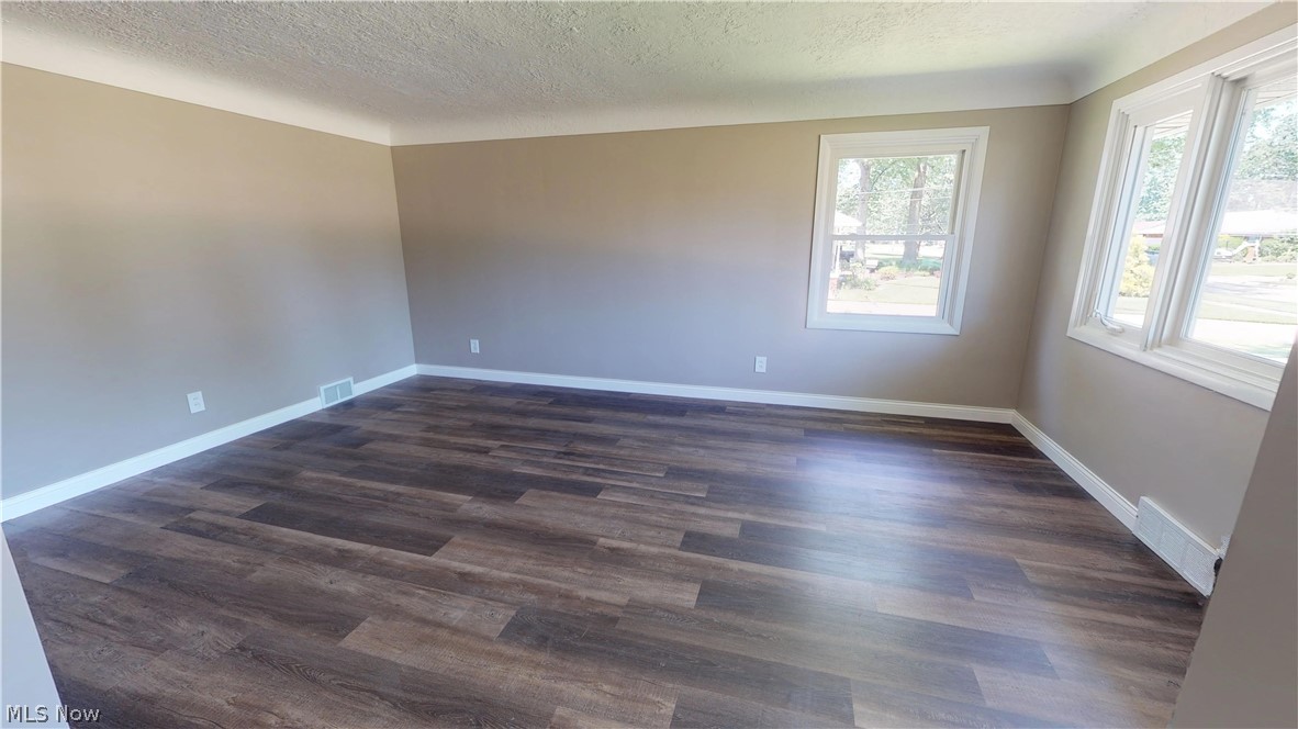 29744 Arthur Road Wickliffe, OH 44092 - Photo 7 of 35 Gallery Image 7