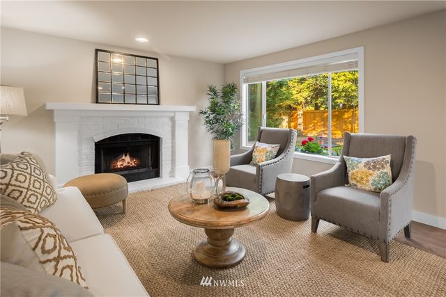 $935,000 | 23615 Northeast 25th Way, Sammamish, WA 98074