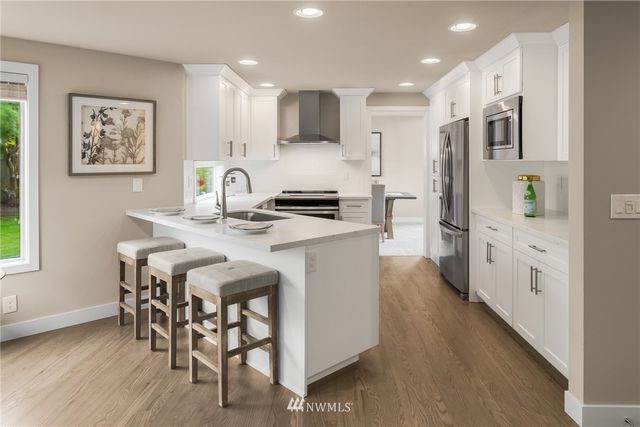 $935,000 | 23615 Northeast 25th Way, Sammamish, WA 98074