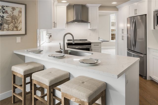 $935,000 | 23615 Northeast 25th Way, Sammamish, WA 98074